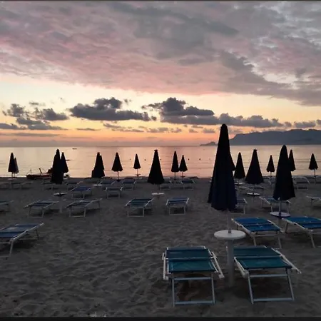 Stefania Boutique By The 4* Olbia