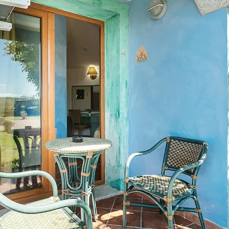 Stefania Boutique By The 4*