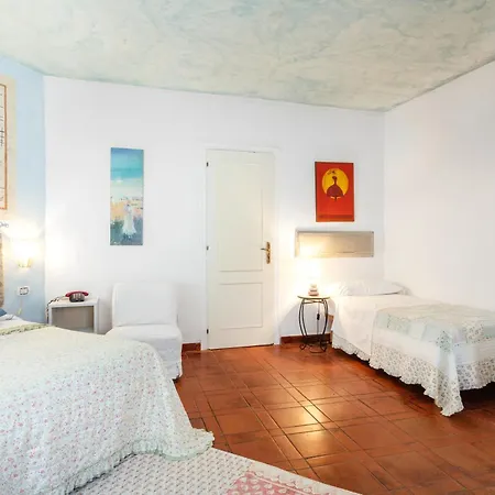 Stefania Boutique By The 4* Olbia