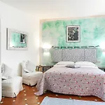 Hotel Stefania Boutique By The