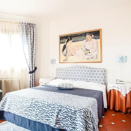 Ξενοδοχείο Stefania Boutique By The 4*