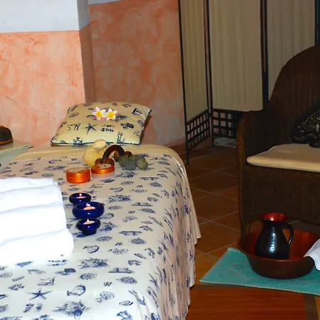 ステファニア ブティック バイ ザ ビーチ 4*