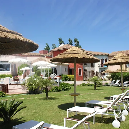 ステファニア ブティック バイ ザ ビーチ オルビア