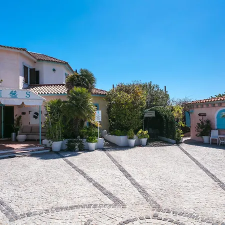 Stefania Boutique By The 4* Olbia
